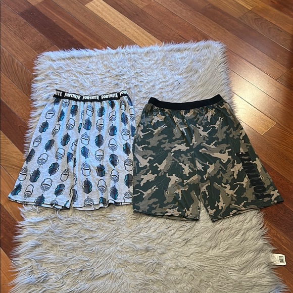 Boys set of two Fortnite pajama shirts size‎ xl - Picture 1 of 6
